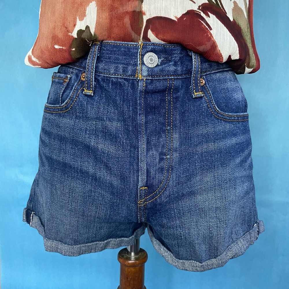 Levi’s White Oak Cone Dark Wash 501 Rolled Up Denim Shorts